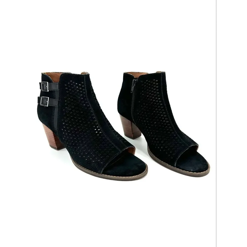 Vionic Chryssa Sandal/Bootie Size 8.5/40 Black Suede Peep/Open-Toe Ankle Boot